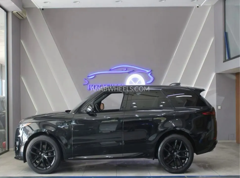 Land Rover Range Rover Sport 2023 for Sale in Dubai Image-3
