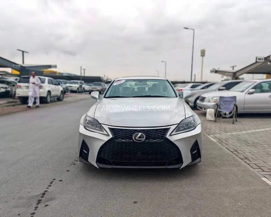 Lexus IS 2006 for Sale in Sharjah Image-2