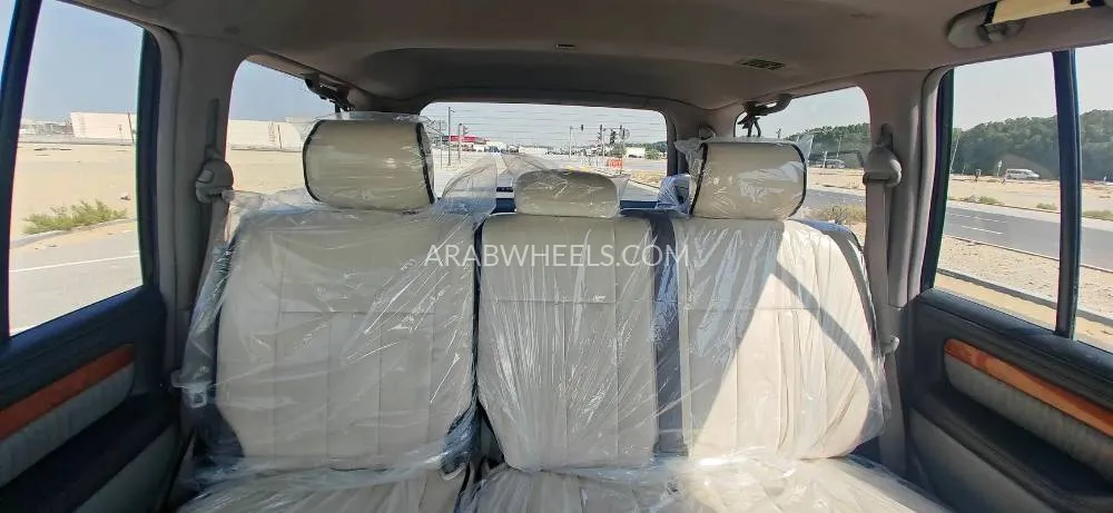 لكزس LX 2005 for Sale in الشارقة Image-15