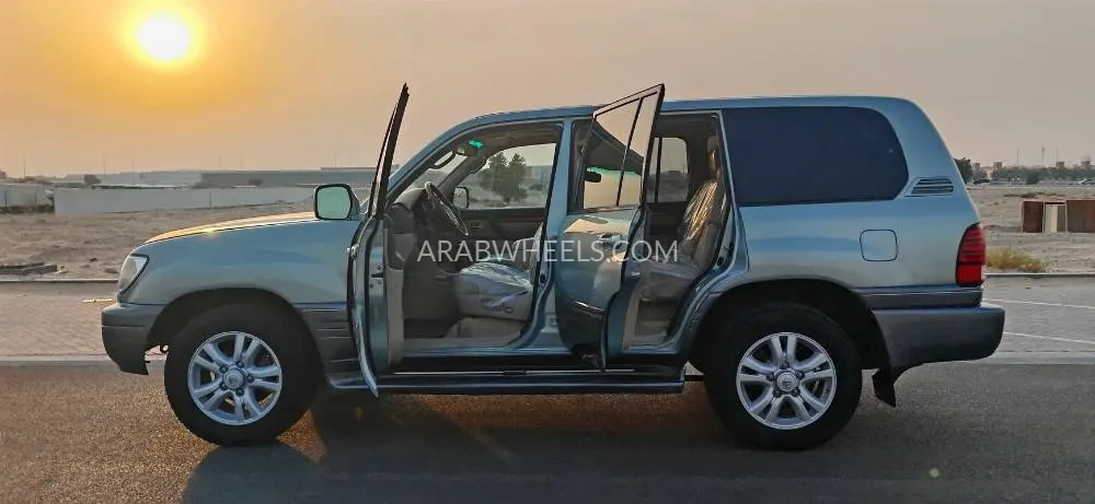 لكزس LX 2005 for Sale in الشارقة Image-14