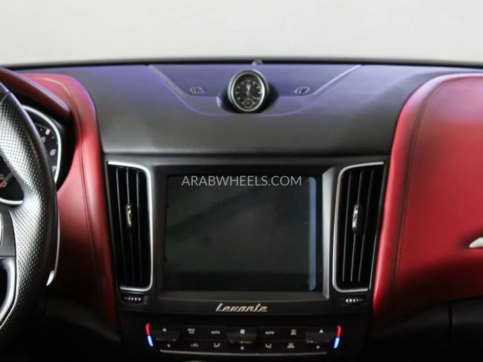 Maserati Levante 2019 for Sale in Dubai Image-10