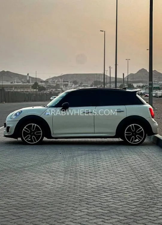 ميني كوبر 2019 for Sale in أبو ظبي Image-4
