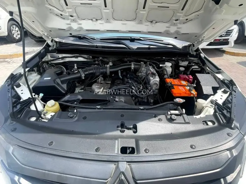 Mitsubishi L200 2021 for Sale in Sharjah Image-11