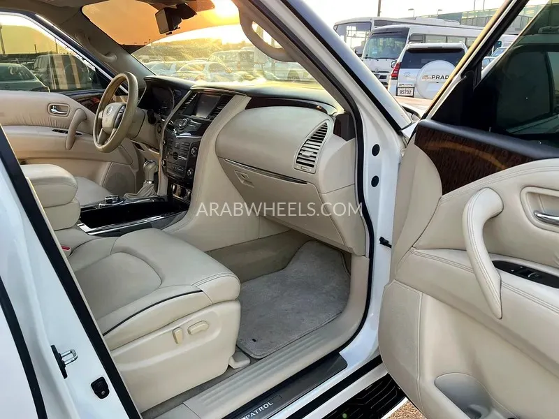 Nissan Patrol 2019 for Sale in Sharjah Image-3