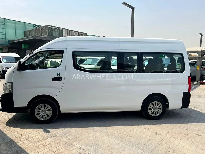 Nissan Urvan 2020 for Sale in Sharjah Image-10