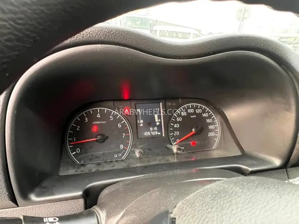 Nissan Urvan 2024 for Sale in Sharjah Image-4