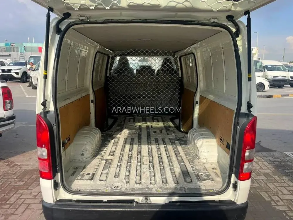 تويوتا هايس 2022 for Sale in الشارقة Image-11