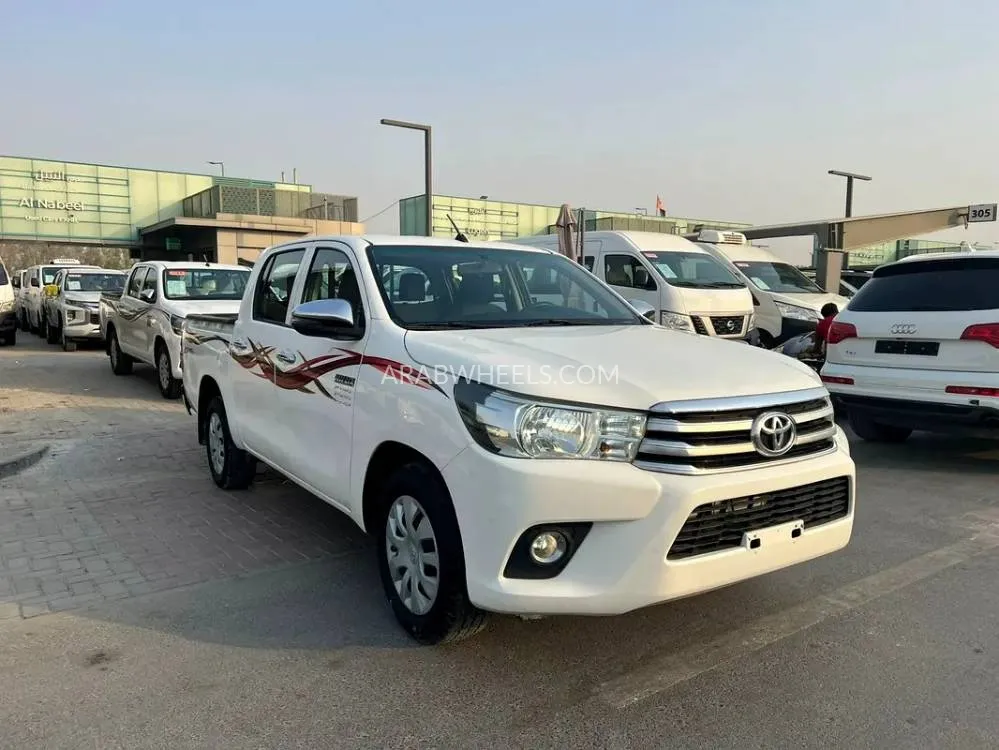 Toyota Hilux 2021 for Sale in Sharjah Image-7