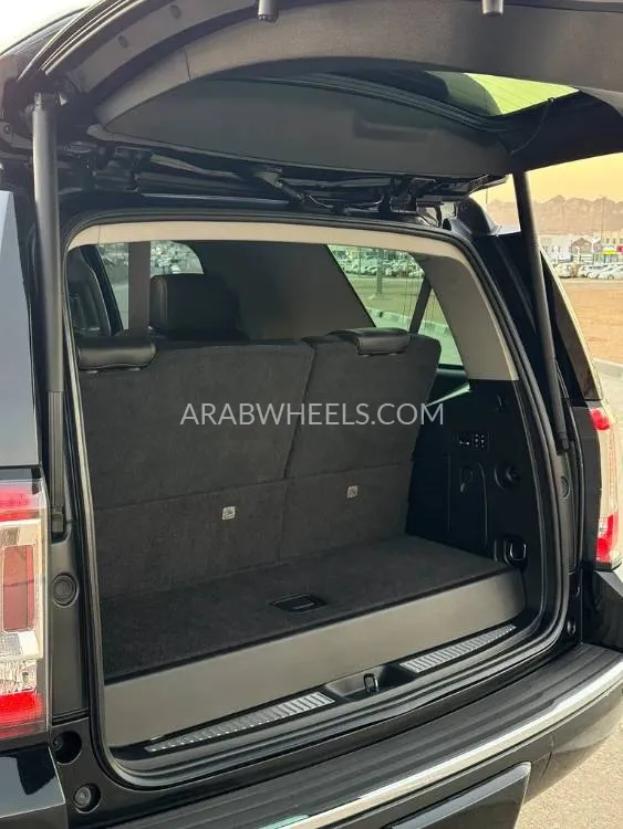GMC Yukon 2019 for Sale in Abu Dhabi Image-13