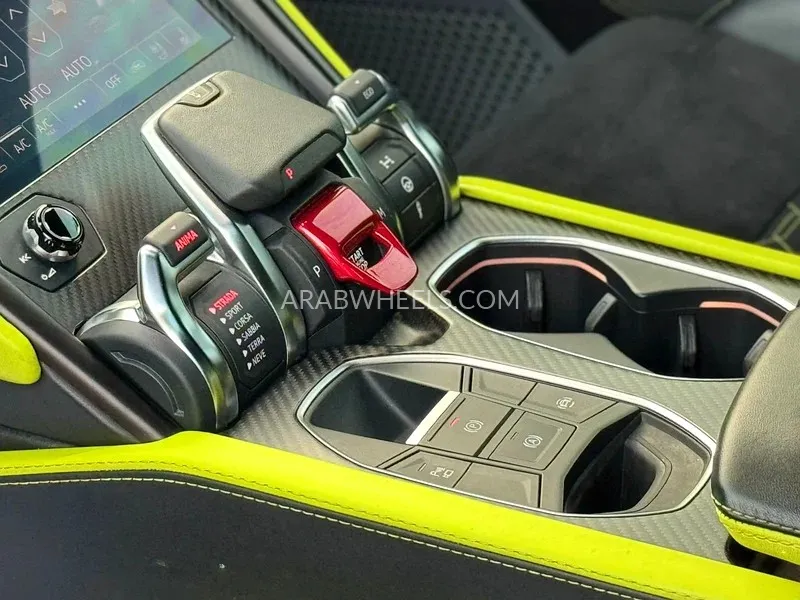 Lamborghini Urus 2022 for Sale in Dubai Image-7