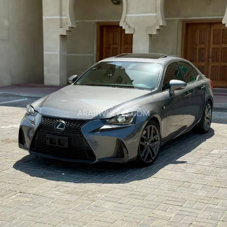 Lexus IS 2019 for Sale in Ajman Image-2