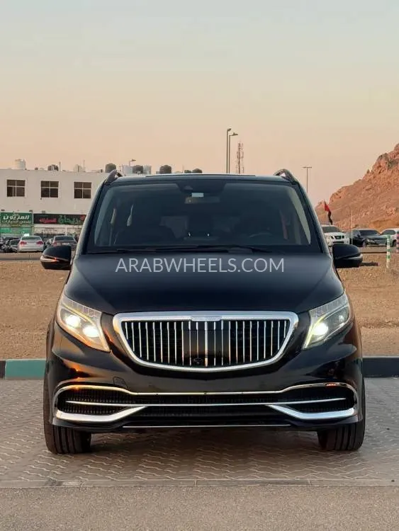 Mercedes Benz V Class 2018 for Sale in Abu Dhabi Image-12