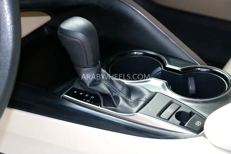 Toyota Camry 2019 for Sale in Abu Dhabi Image-18