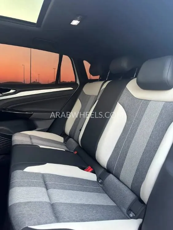 Volkswagen ID.4 2022 for Sale in Abu Dhabi Image-2