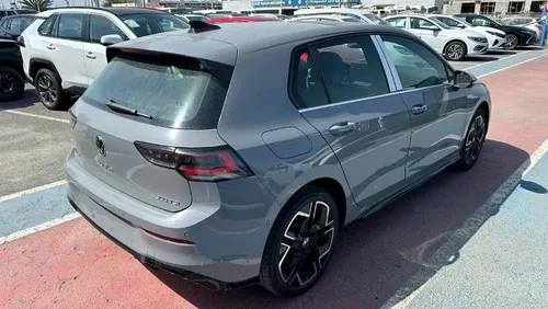 Volkswagen Golf 2025