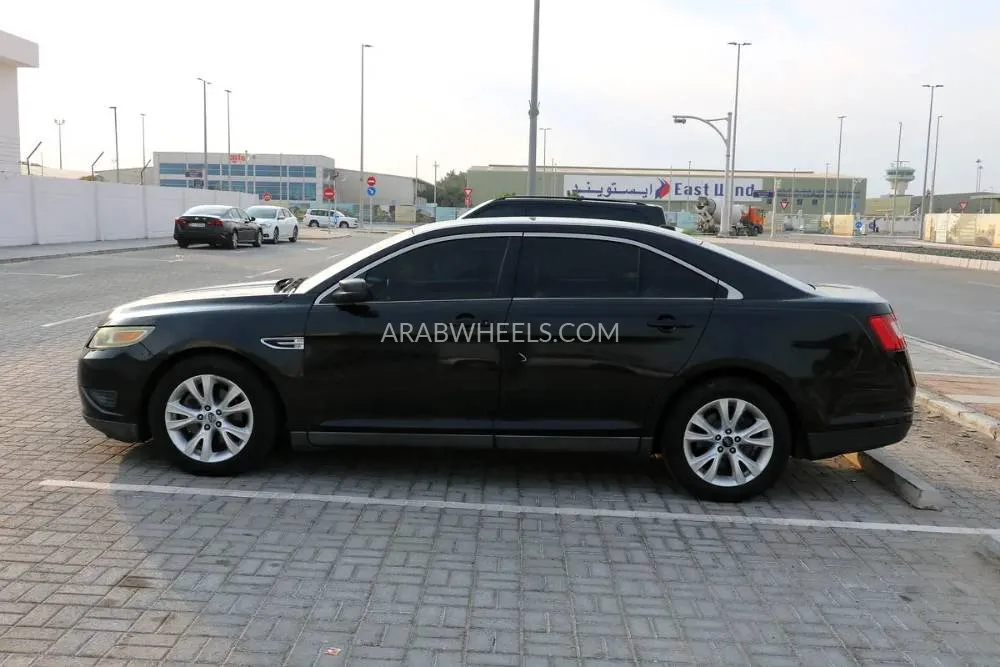 Ford Taurus 2011 for Sale in Abu Dhabi Image-7
