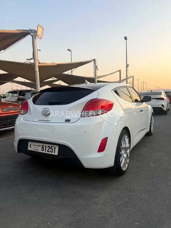 Hyundai Veloster 2014 for Sale in Sharjah Image-9