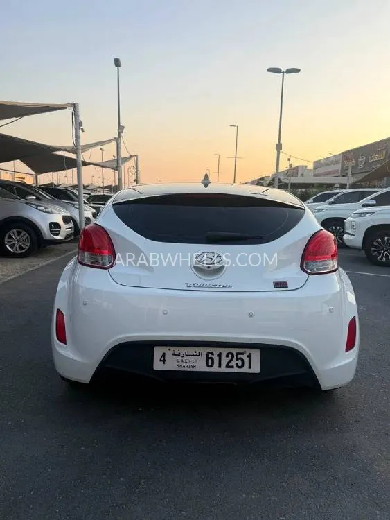 Hyundai Veloster 2014 for Sale in Sharjah Image-11