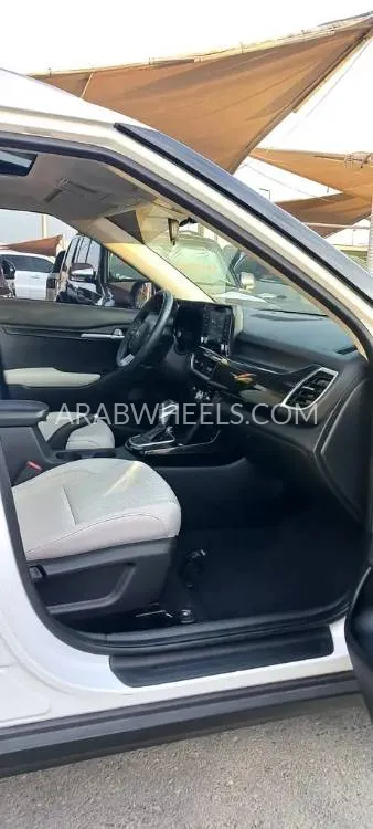 Kia Seltos 2020 for Sale in Sharjah Image-13