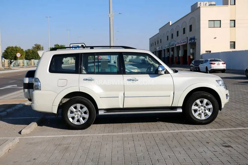 Mitsubishi Pajero 2019 for Sale in Abu Dhabi Image-11