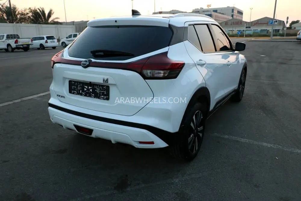 Nissan Kicks 2023 for Sale in Abu Dhabi Image-2