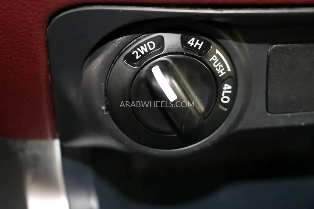 Nissan Navara 2022 for Sale in Abu Dhabi Image-4
