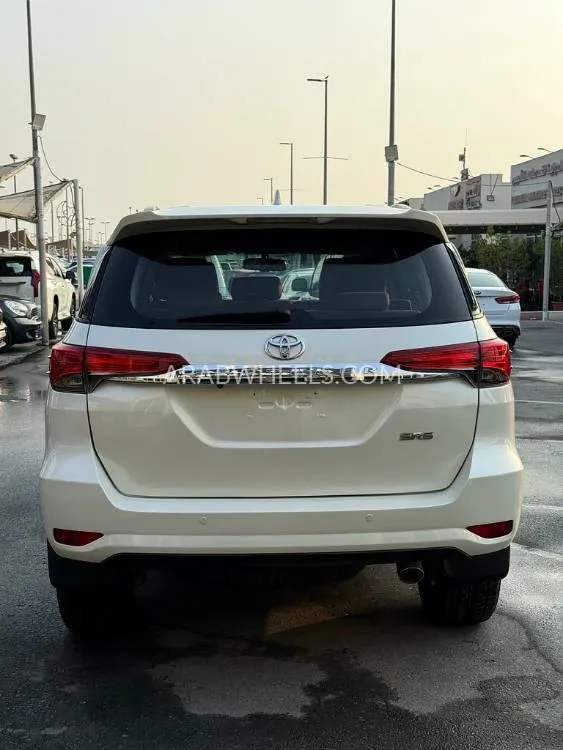 Toyota Fortuner 2020 for Sale in Sharjah Image-15