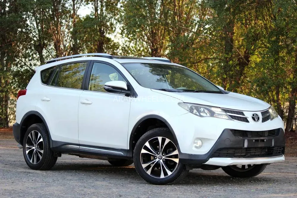 Toyota Rav4 2015 for Sale in Fujairah Image-4