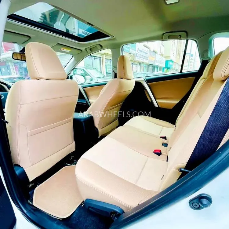 Toyota Rav4 2015 for Sale in Fujairah Image-13