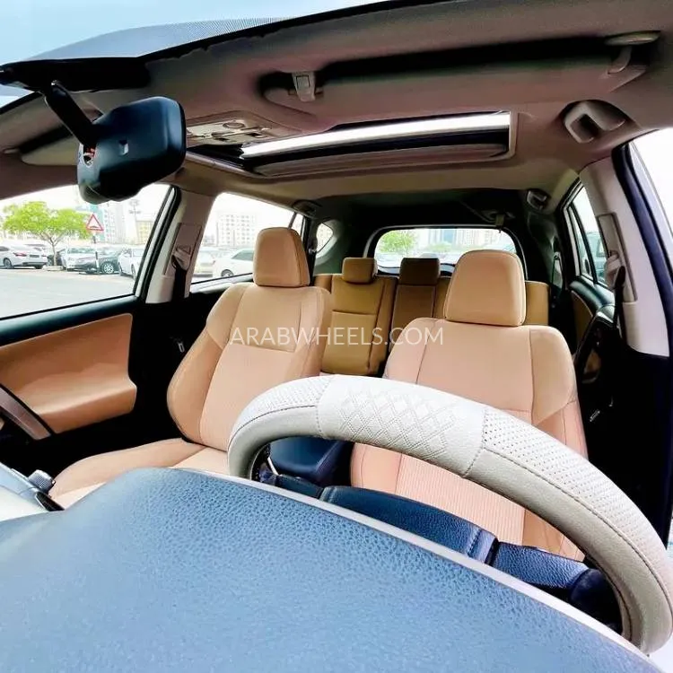 Toyota Rav4 2015 for Sale in Fujairah Image-14