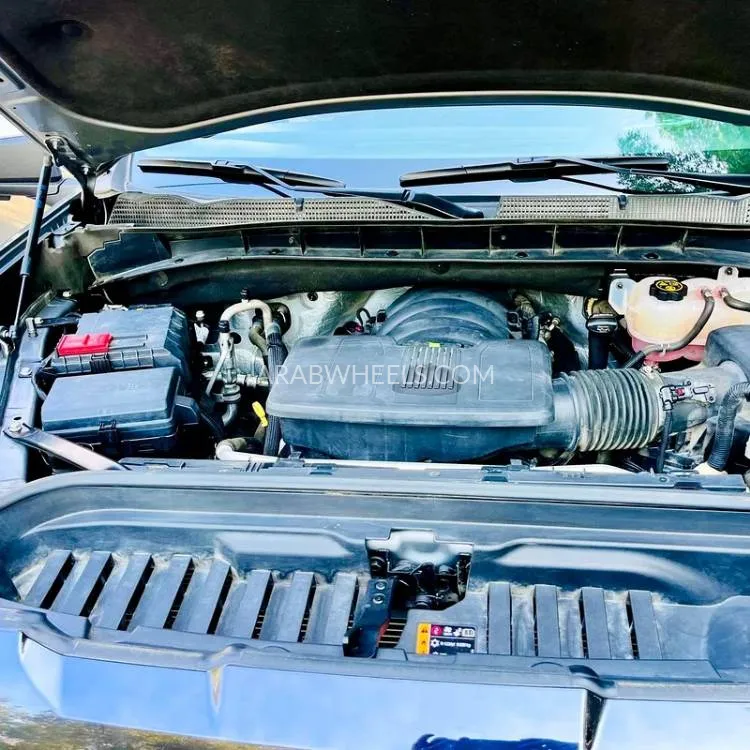 GMC Sierra 2023 for Sale in Fujairah Image-9