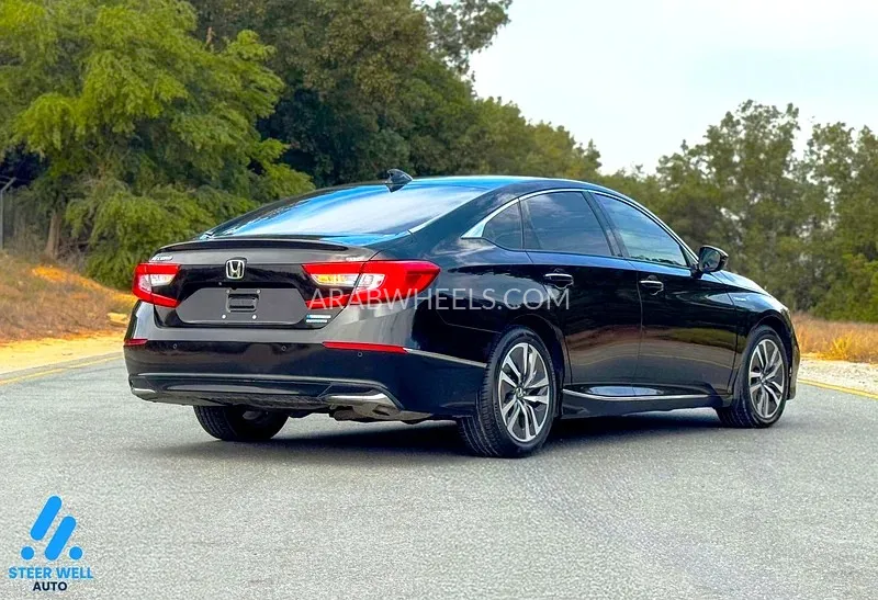 Honda Accord 2018 for Sale in Sharjah Image-10
