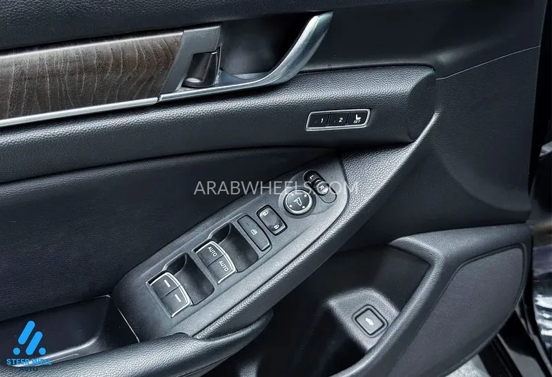 Honda Accord 2018 for Sale in Sharjah Image-17
