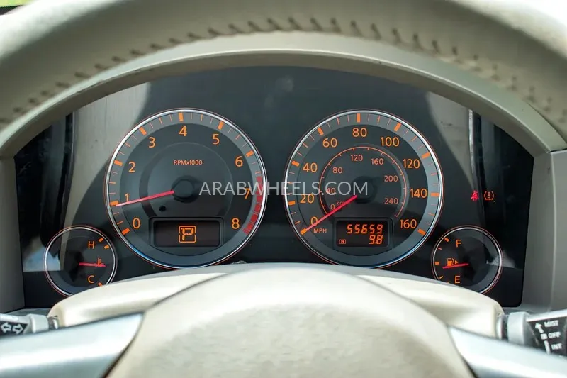 Infiniti FX35 2008 for Sale in Dubai Image-7