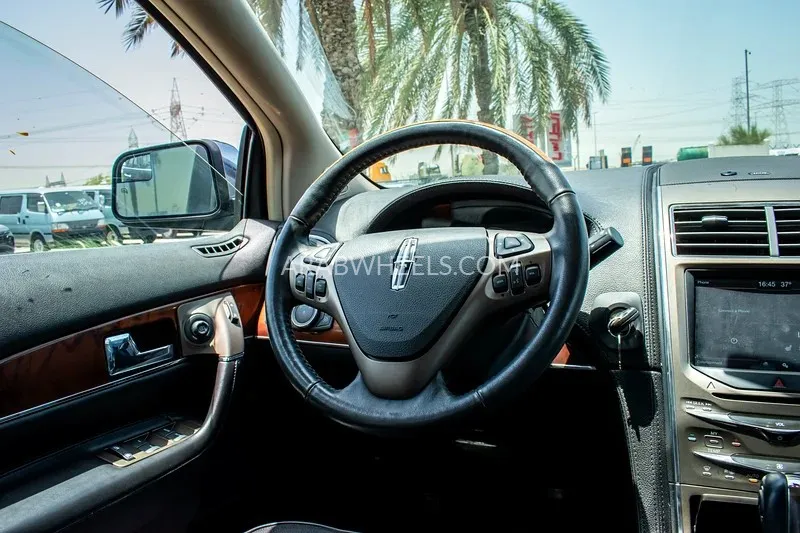 Lincoln MKX 2011 for Sale in Dubai Image-7