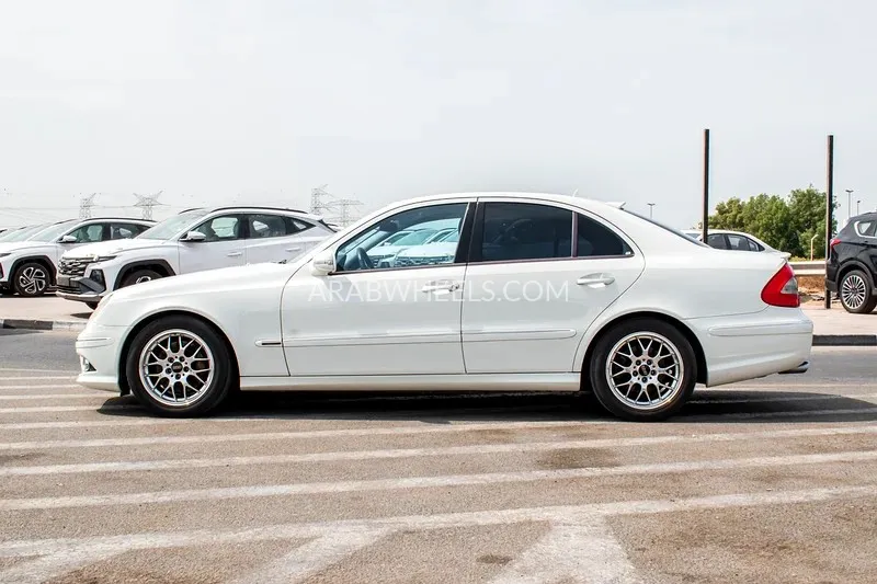 Mercedes Benz E Class 2007 for Sale in Dubai Image-16