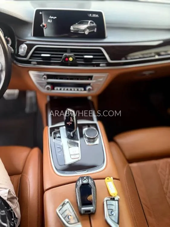 بي إم دبليو الفئة السابعة 2016 for Sale in عجمان Image-9