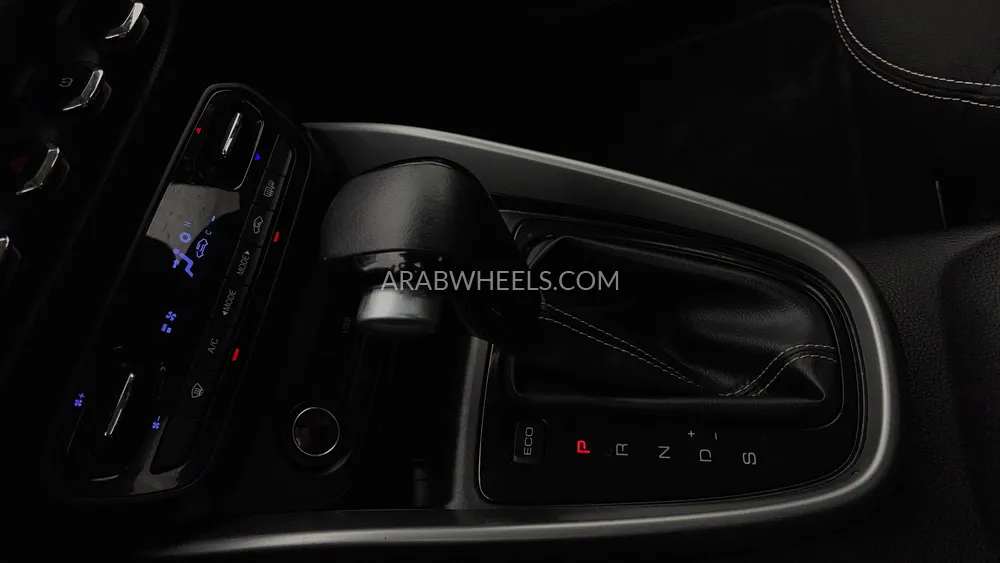 Chevrolet Groove 2023 for Sale in Dubai Image-16