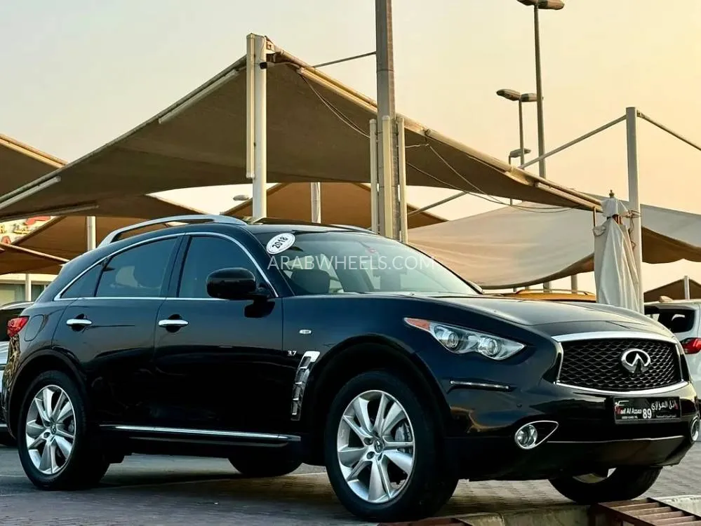 إنفينيتي QX70 2018 for Sale in الشارقة Image-8