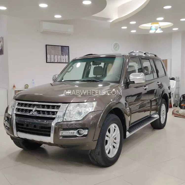 Mitsubishi Pajero 2019 for Sale in Sharjah Image-2