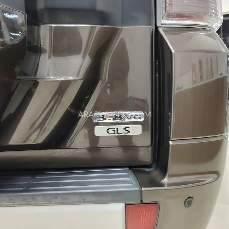 Mitsubishi Pajero 2019 for Sale in Sharjah Image-10