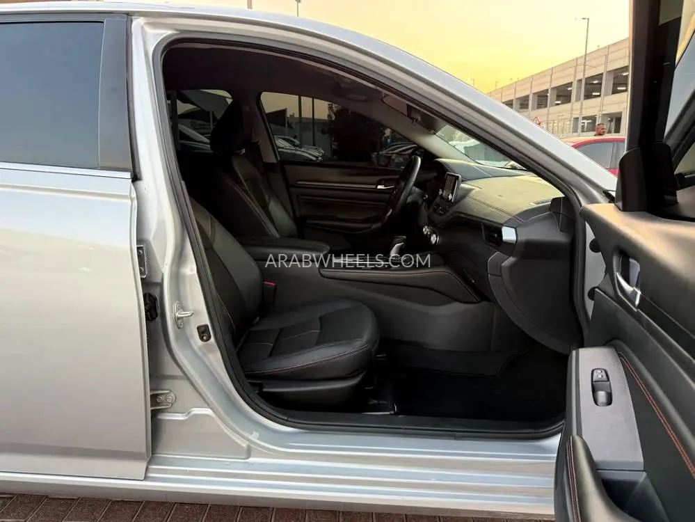 Nissan Altima 2021 for Sale in Sharjah Image-10