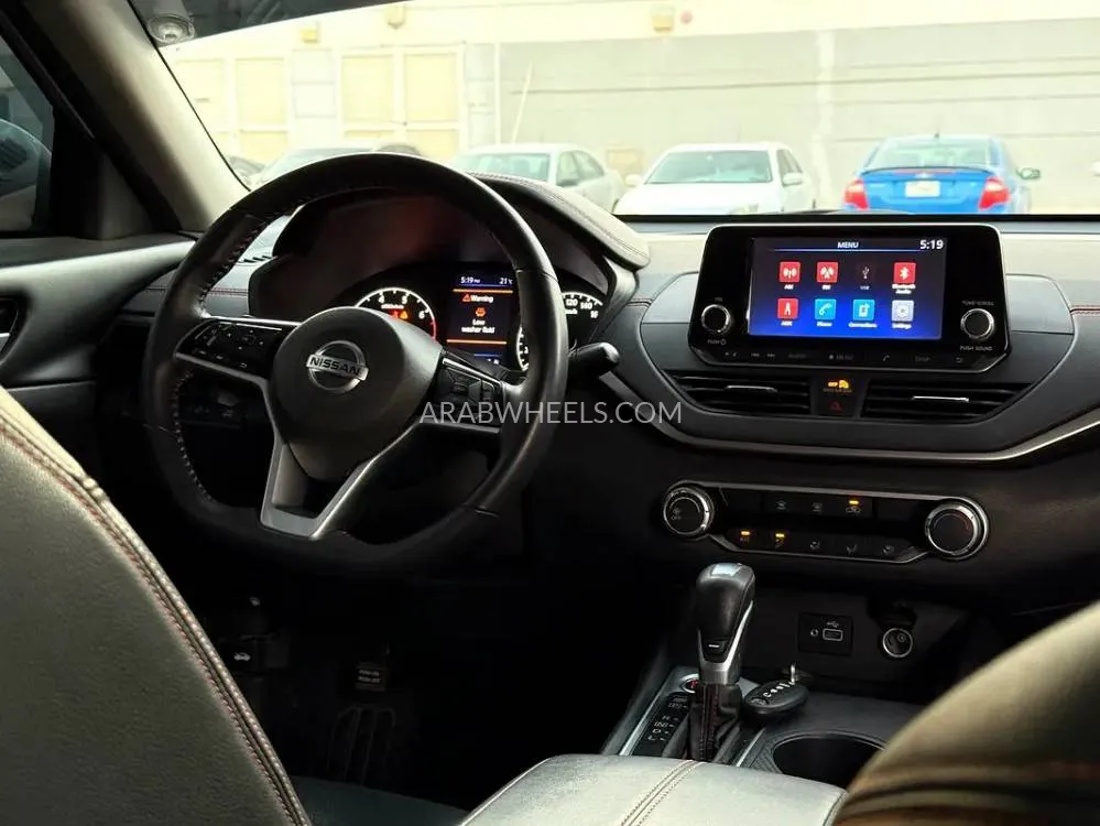 Nissan Altima 2021 for Sale in Sharjah Image-11