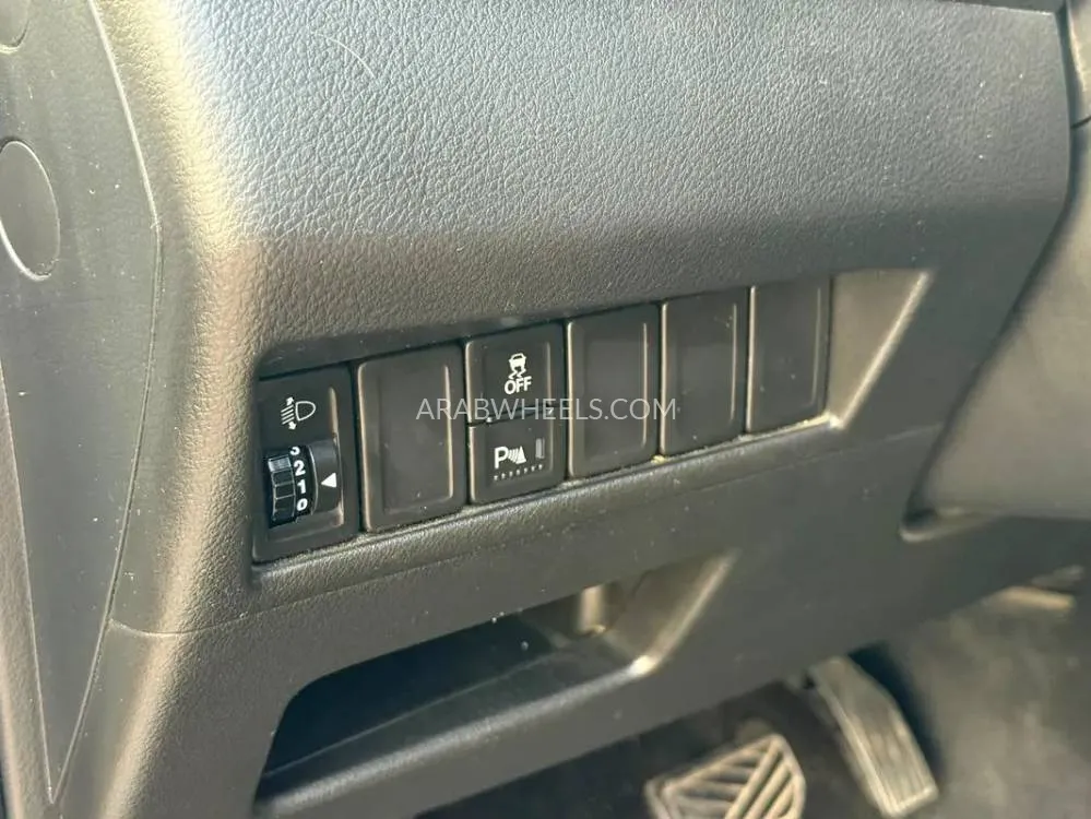 Suzuki Baleno 2019 for Sale in Sharjah Image-3