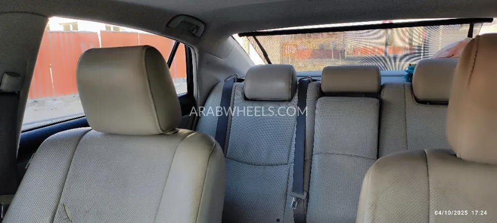 Toyota Avalon 2011 for Sale in Ajman Image-4