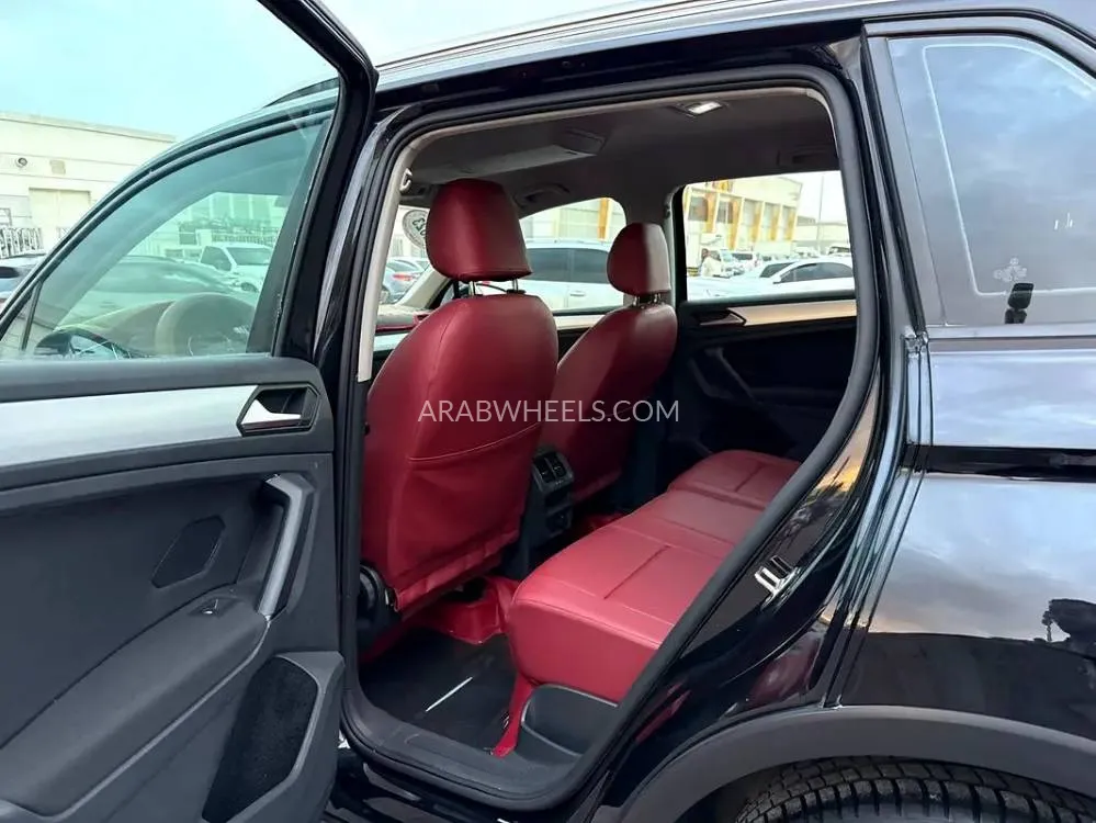 Volkswagen Tiguan 2023 for Sale in Sharjah Image-3