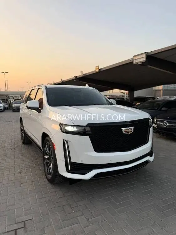 كاديلاك إسكاليد 2023 for Sale in الشارقة Image-2