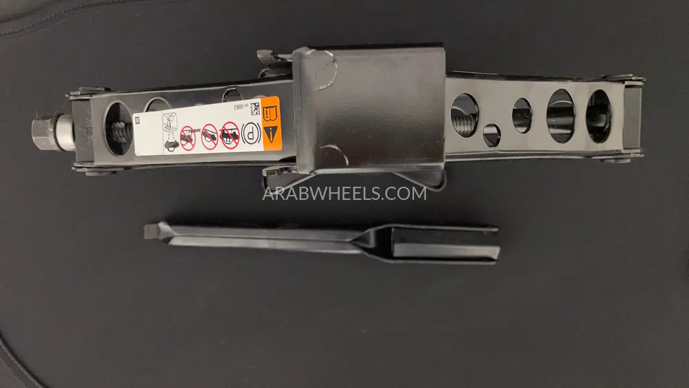 GMC Acadia 2023 for Sale in Dubai Image-31