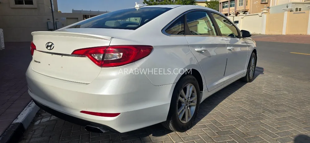 Hyundai Sonata 2017 for Sale in Ajman Image-2