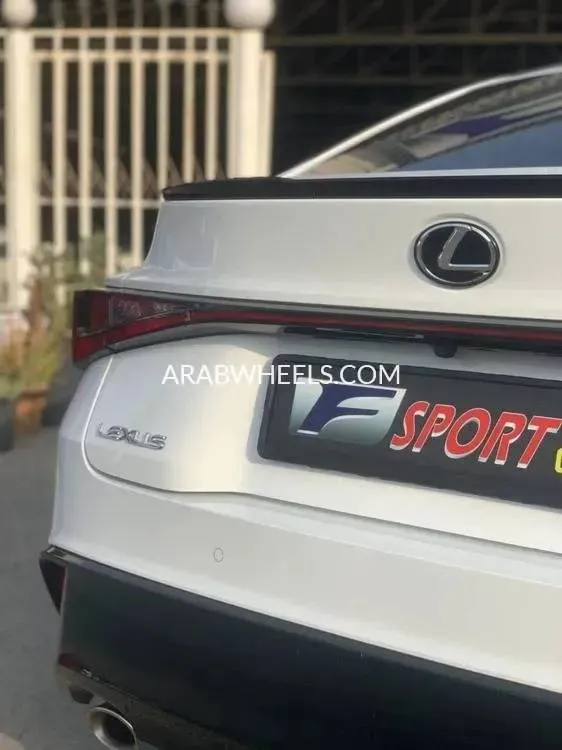 Lexus IS 2022 for Sale in Ajman Image-13